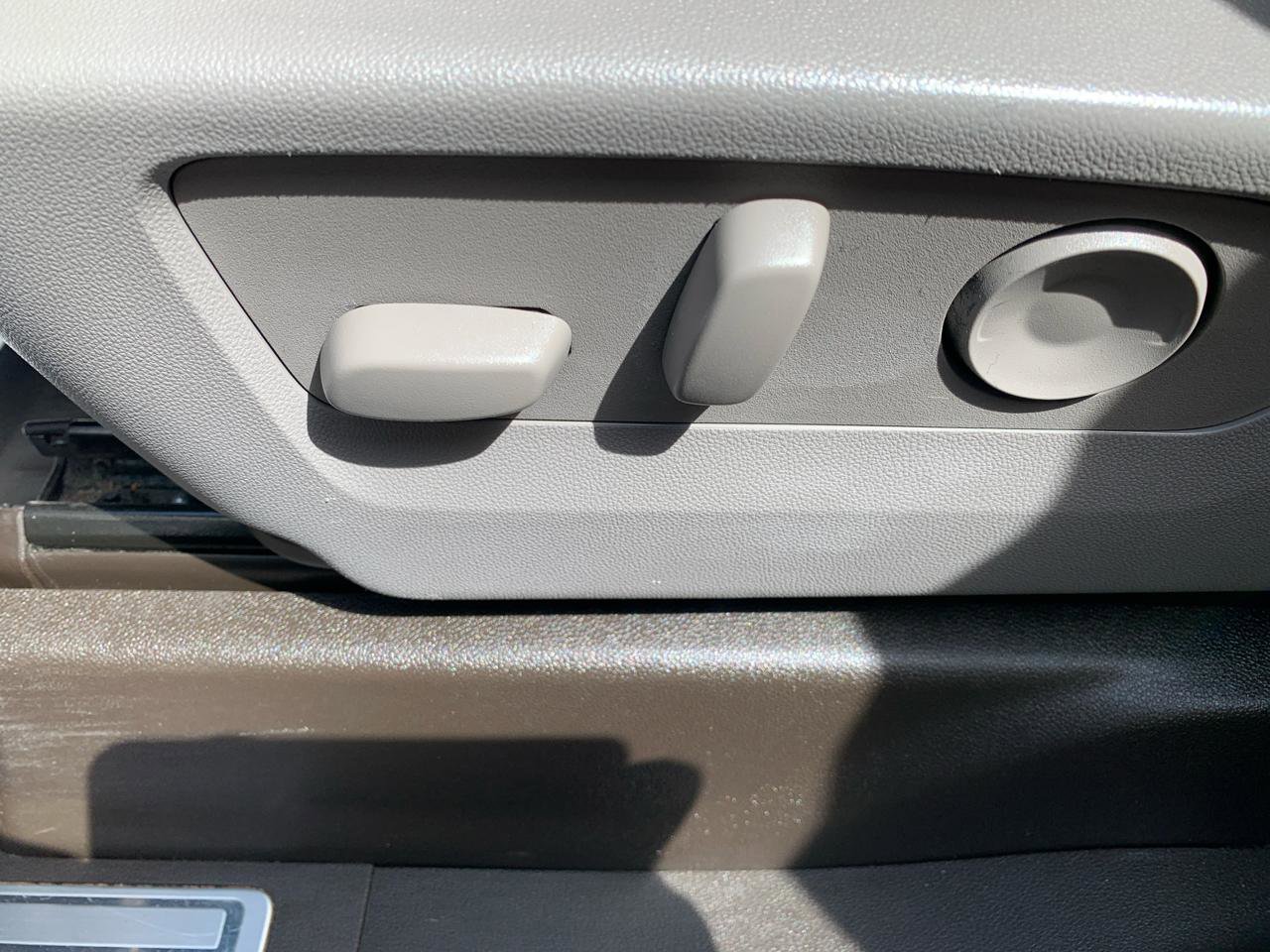 Used 2025 Chevrolet Silverado 2500 LTZ w/ LTZ Convenience Package image 25