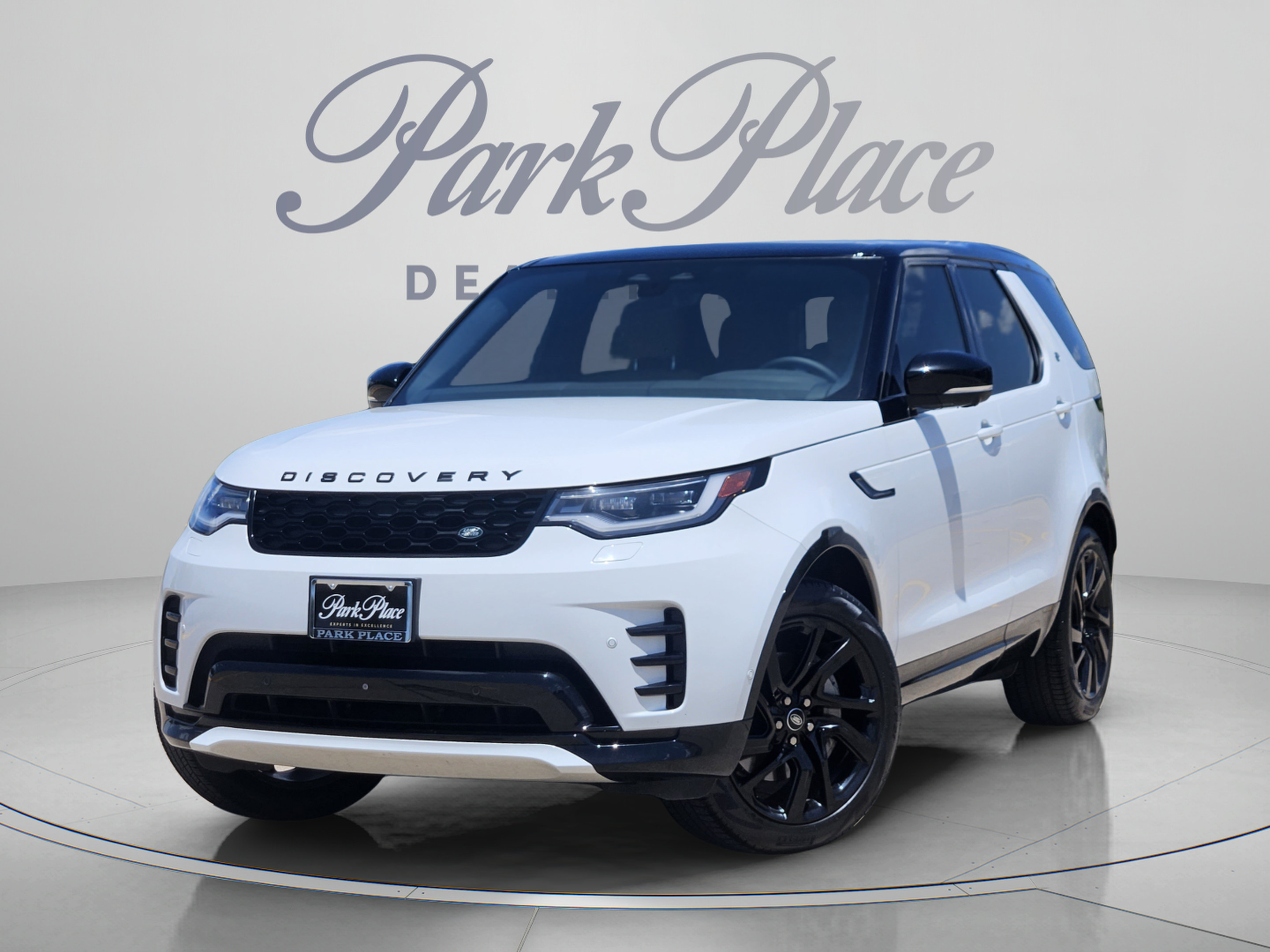 Used 2024 Land Rover Discovery Dynamic SE