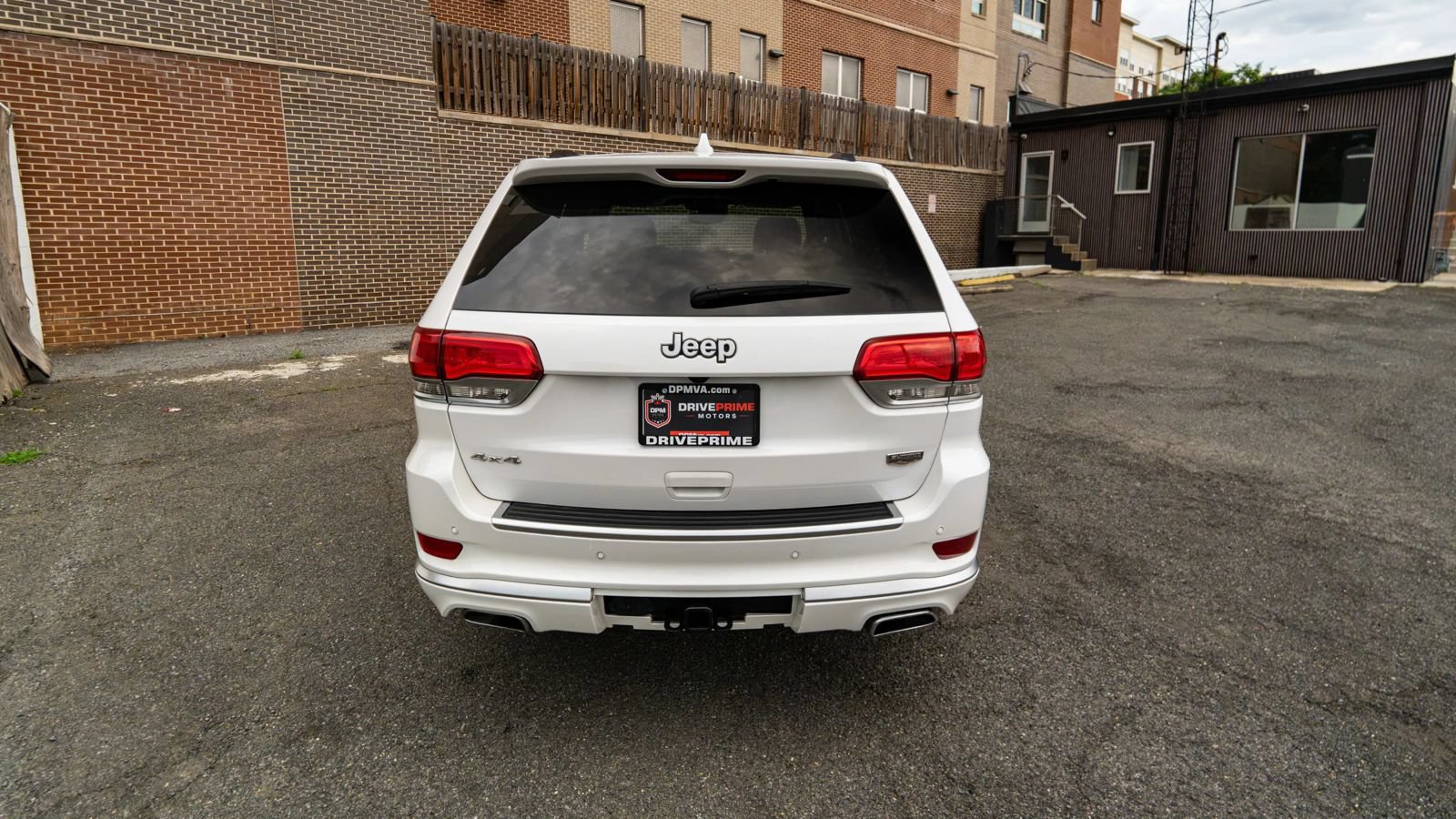 Used 2020 Jeep Grand Cherokee Summit AWD/4WD image 4