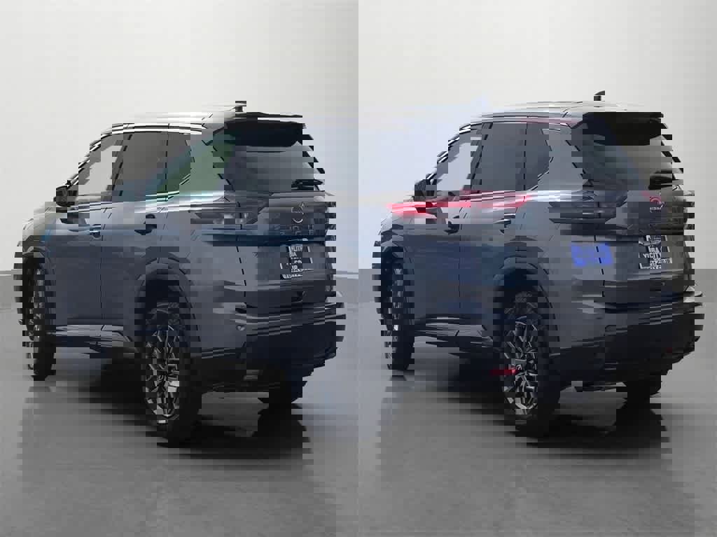 Used 2024 Nissan Rogue S image 4