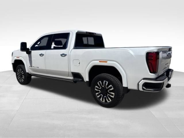Certified 2024 GMC Sierra 3500 Denali Ultimate AWD/4WD image 3