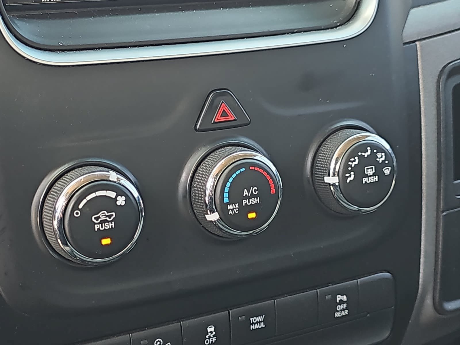 Used 2018 RAM 2500 Tradesman w/ Chrome Appearance Group AWD/4WD image 20