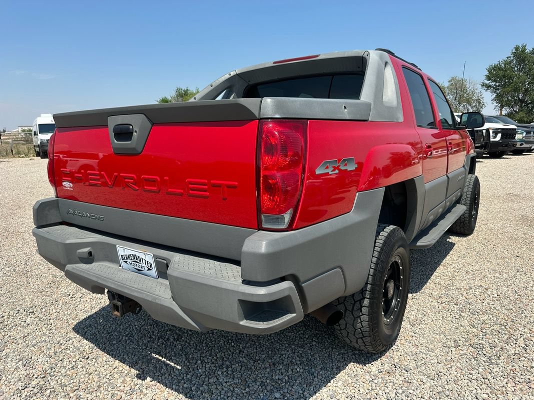 Used 2002 Chevrolet Avalanche 2500 w/ Convenience Pkg AWD/4WD image 10