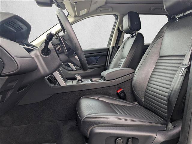 Used 2025 Land Rover Discovery Sport S image 18