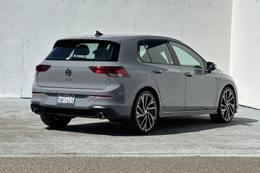 Used 2022 Volkswagen GTI Autobahn FWD image 3