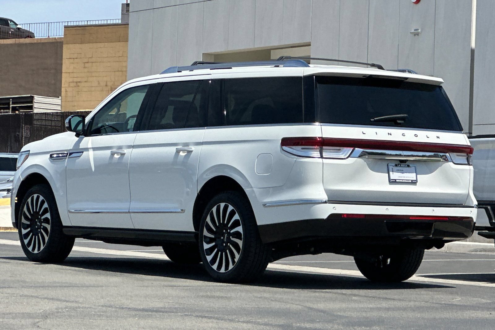 Certified 2023 Lincoln Navigator L Black Label AWD/4WD image 5