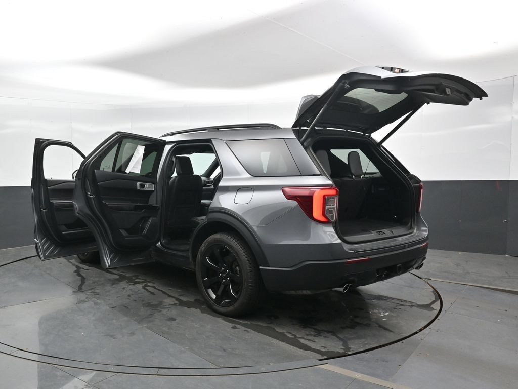Used 2023 Ford Explorer ST-Line w/ Class IV Trailer Tow Package AWD/4WD image 48