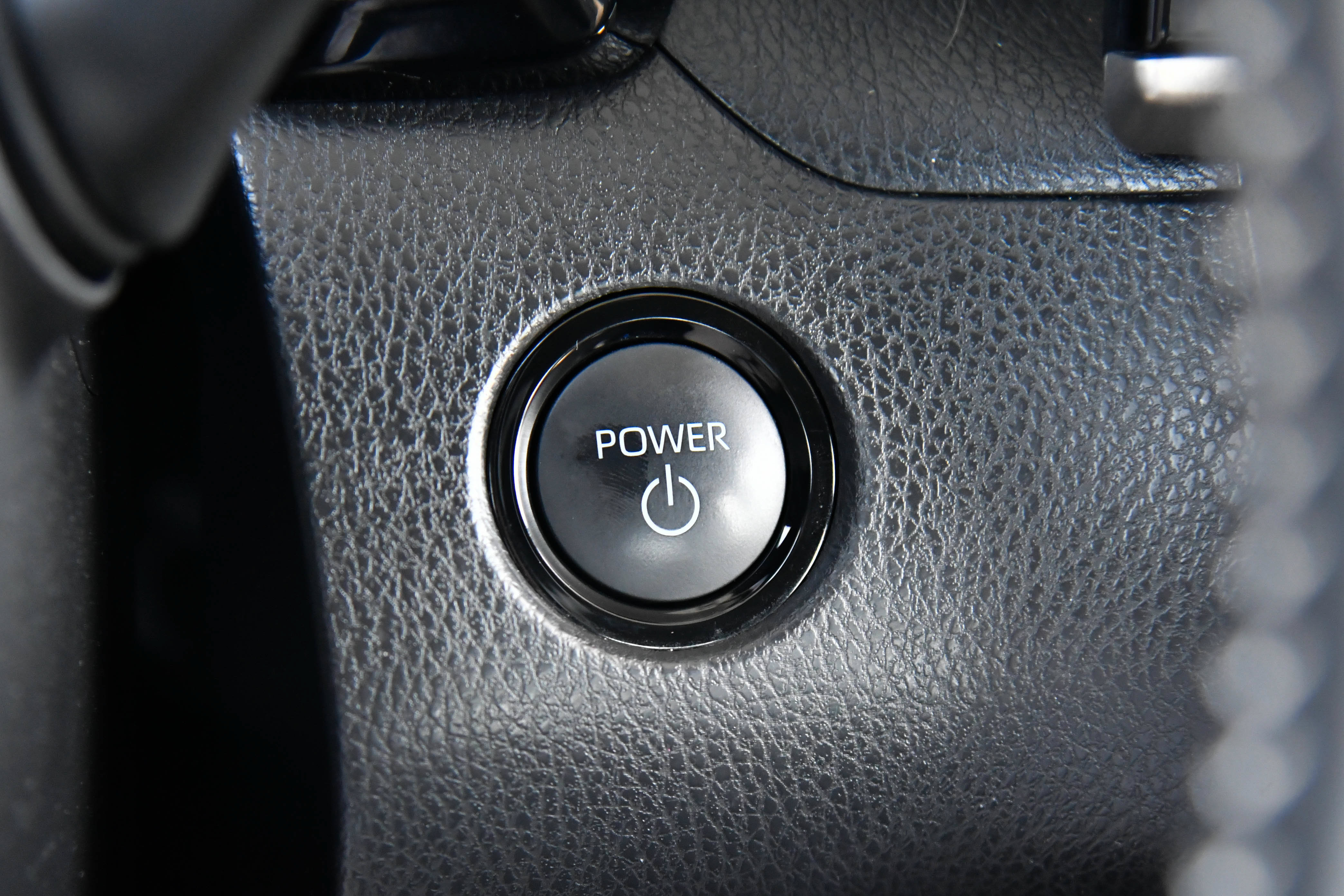 Used 2025 Toyota Camry SE FWD image 31