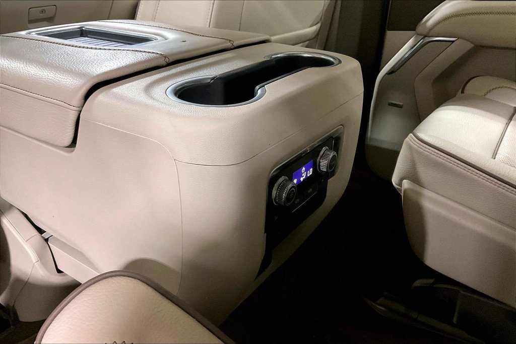Used 2022 GMC Yukon Denali RWD image 30