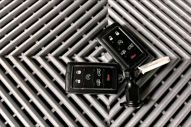 Used 2022 Jeep Wagoneer Series III AWD/4WD image 11