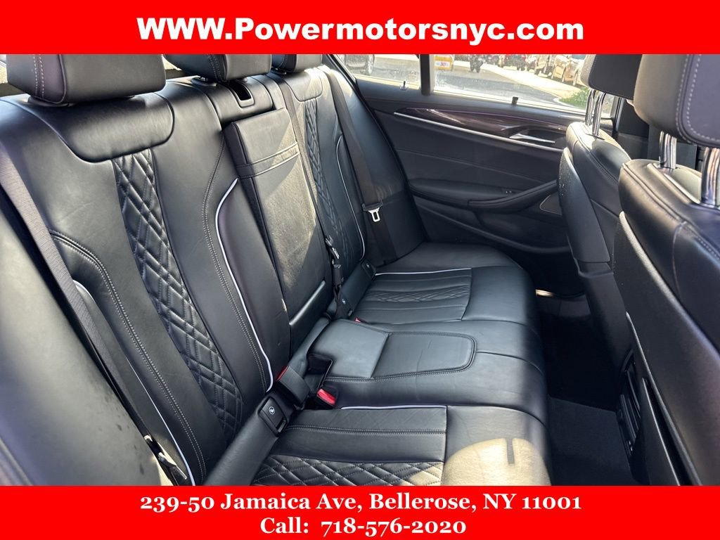 Used 2022 BMW M550i xDrive M550i xDrive w/ Executive Package image 20