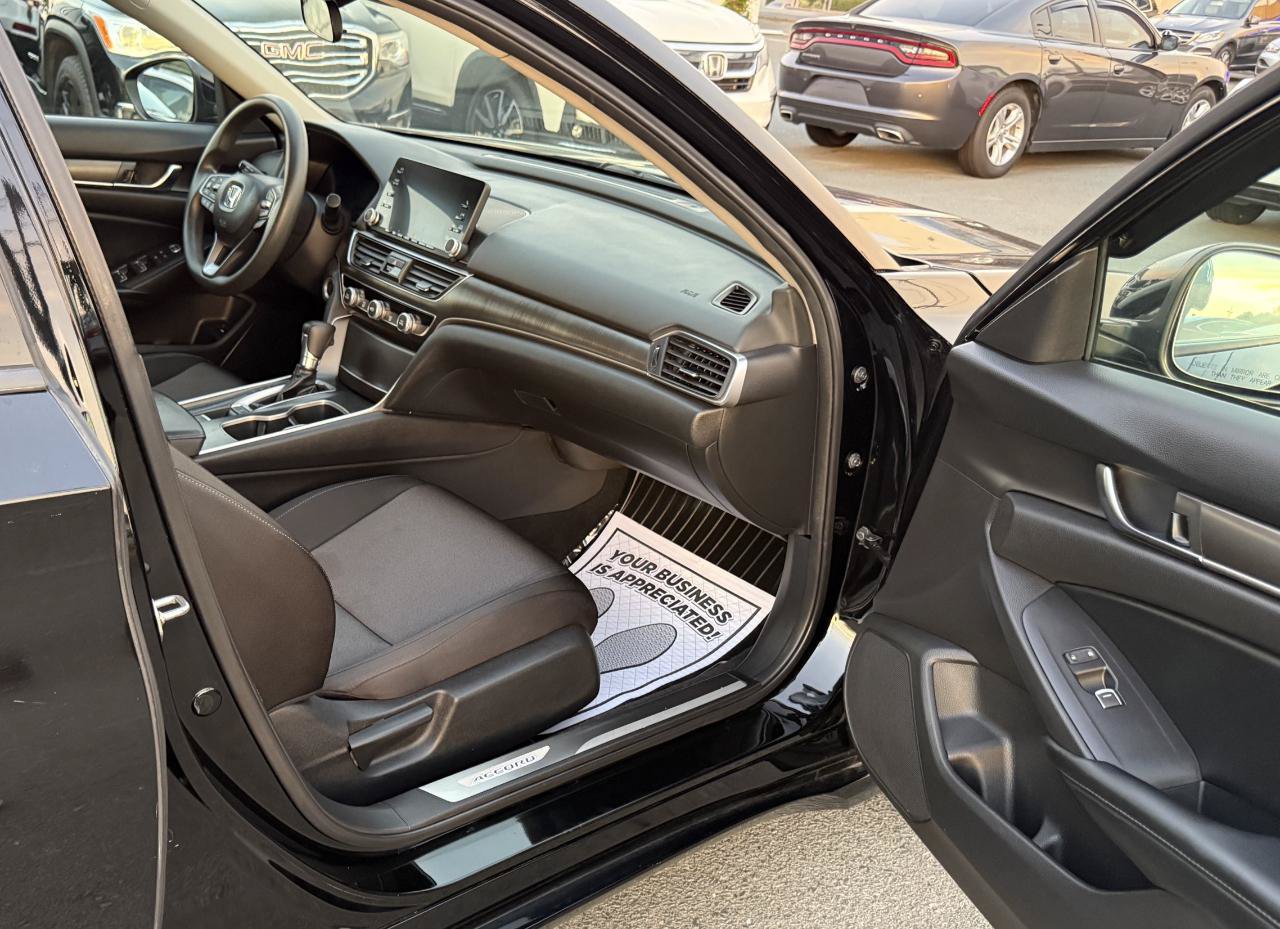Used 2018 Honda Accord LX image 13