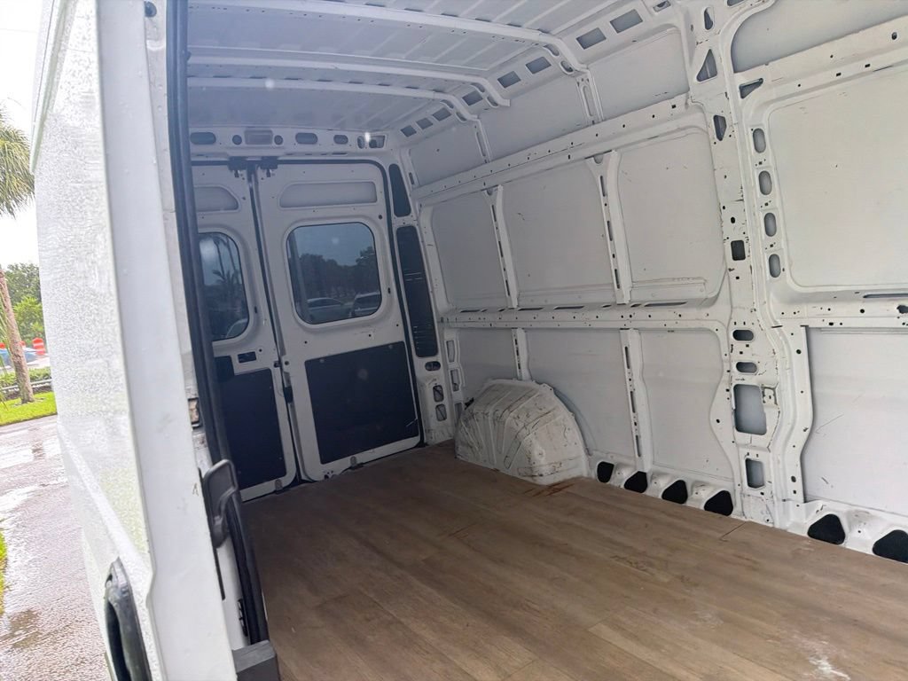 Used 2018 RAM ProMaster 2500 FWD image 3