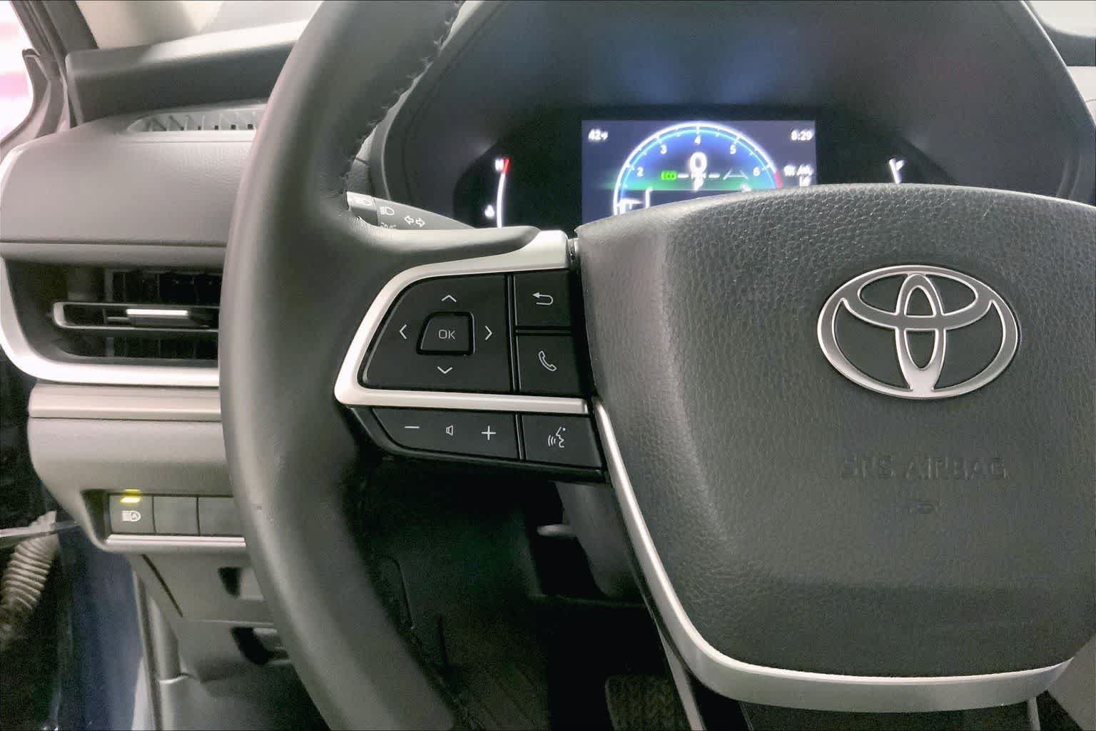 Used 2025 Toyota Grand Highlander AWD image 21