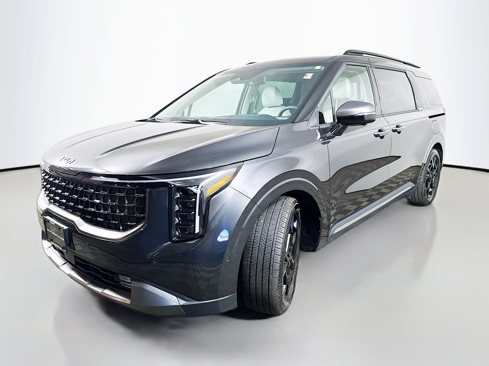 Certified 2026 Kia Carnival SX Prestige FWD image 3