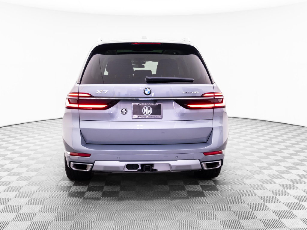 Used 2024 BMW X7 xDrive40i AWD/4WD image 5