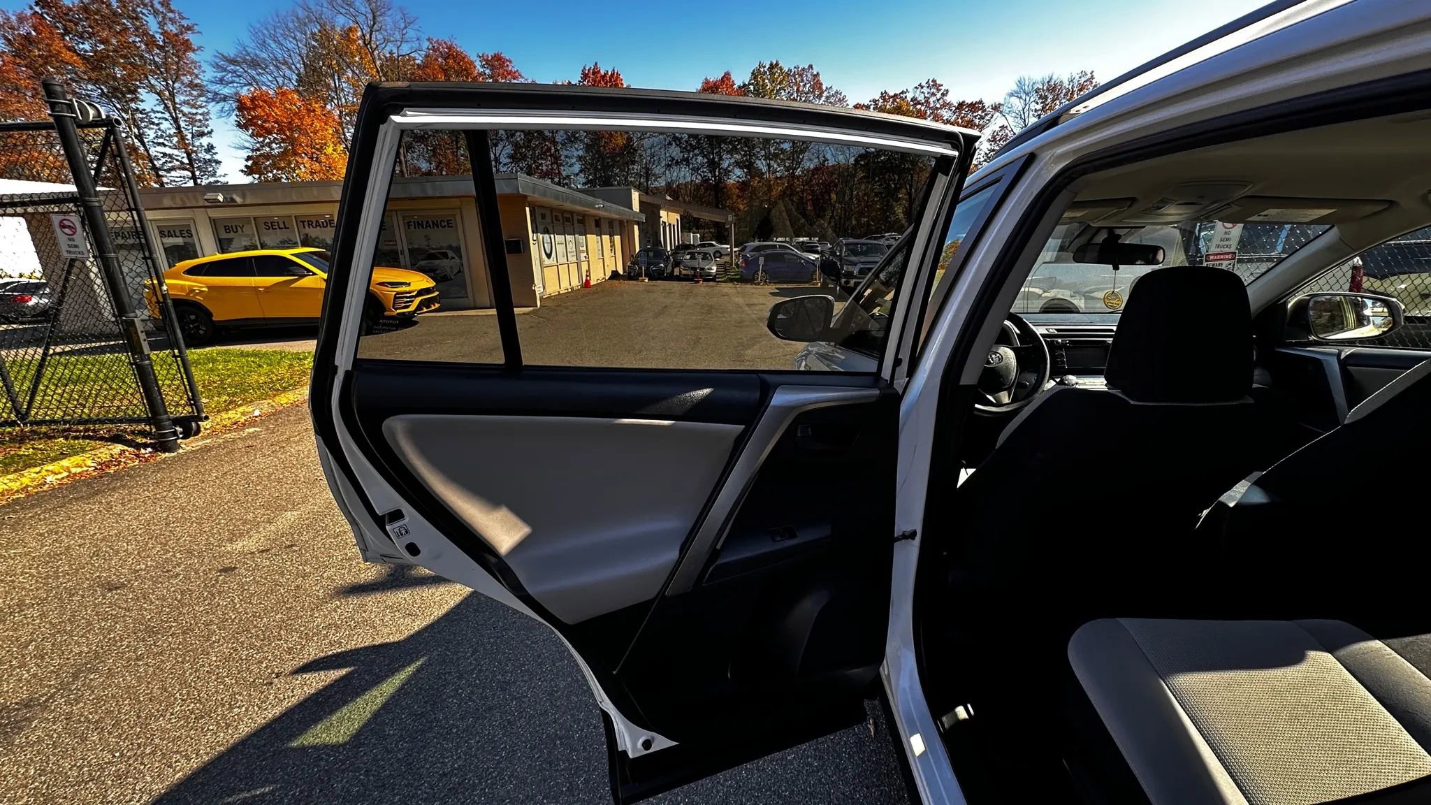 Used 2018 Toyota RAV4 XLE image 25