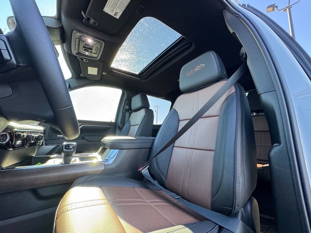 New 2026 Chevrolet Silverado 1500 High Country AWD/4WD image 15