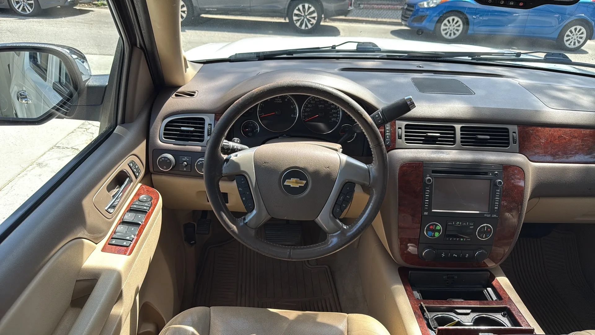 Used 2014 Chevrolet Suburban LTZ AWD/4WD image 29