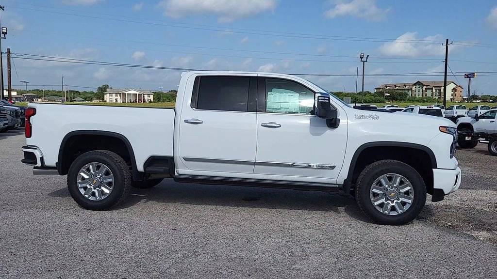 New 2024 Chevrolet Silverado 2500 High Country w/ High Country Premium Package image 9