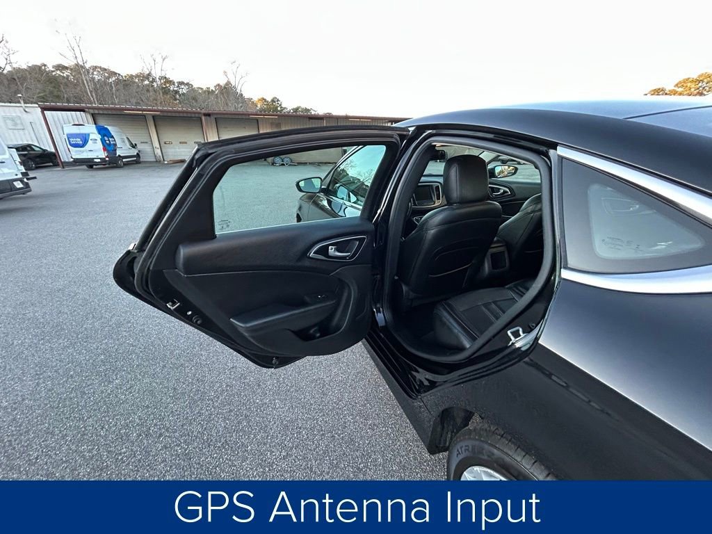 Used 2017 Chrysler 200 Limited Platinum image 15