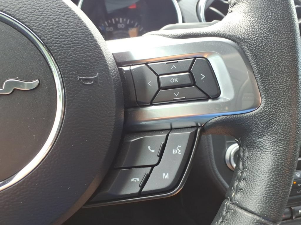 Used 2022 Ford Mustang Coupe RWD image 9