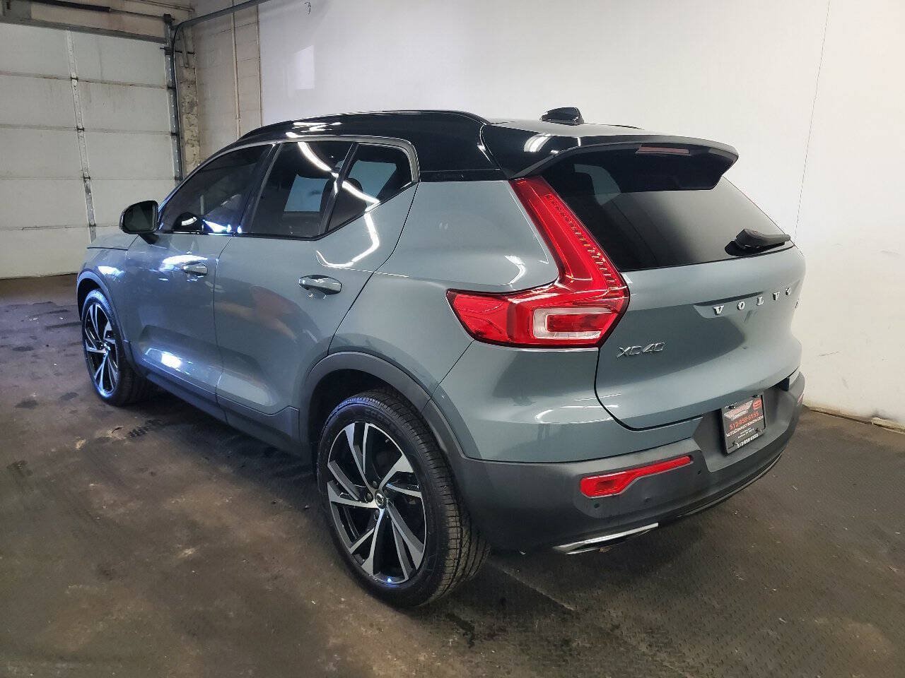 Used 2020 Volvo XC40 T5 R-Design AWD/4WD image 5