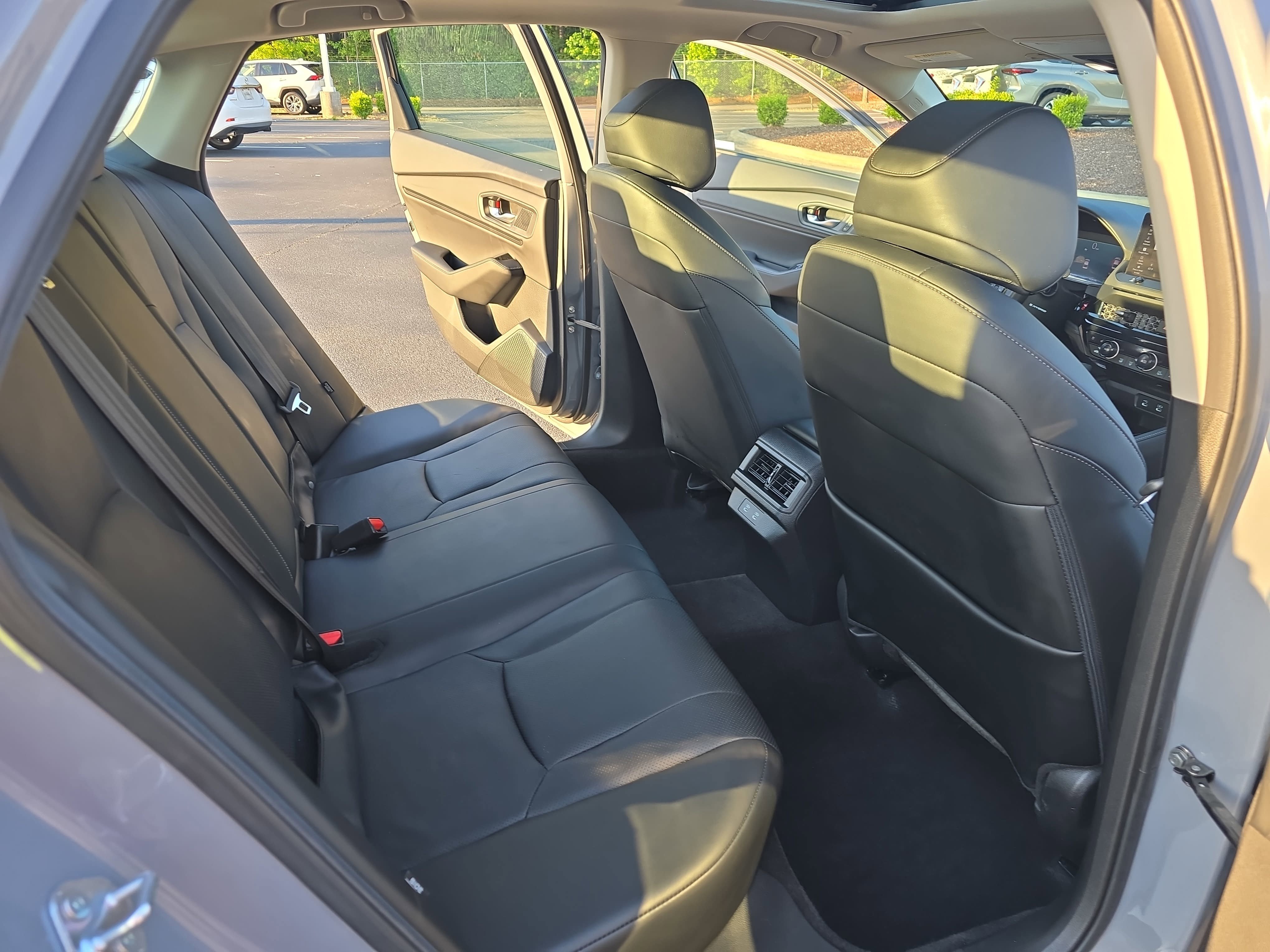 Used 2024 Honda Accord Touring image 11