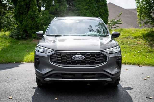 Used 2026 Ford Escape ST-Line AWD/4WD image 2