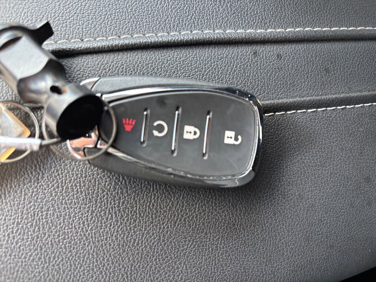 Used 2025 Chevrolet Blazer LT FWD image 21