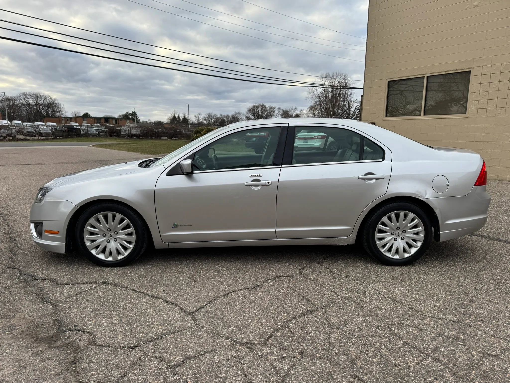 Used 2011 Ford Fusion Hybrid w/ 502A Rapid Spec Order Code image 5