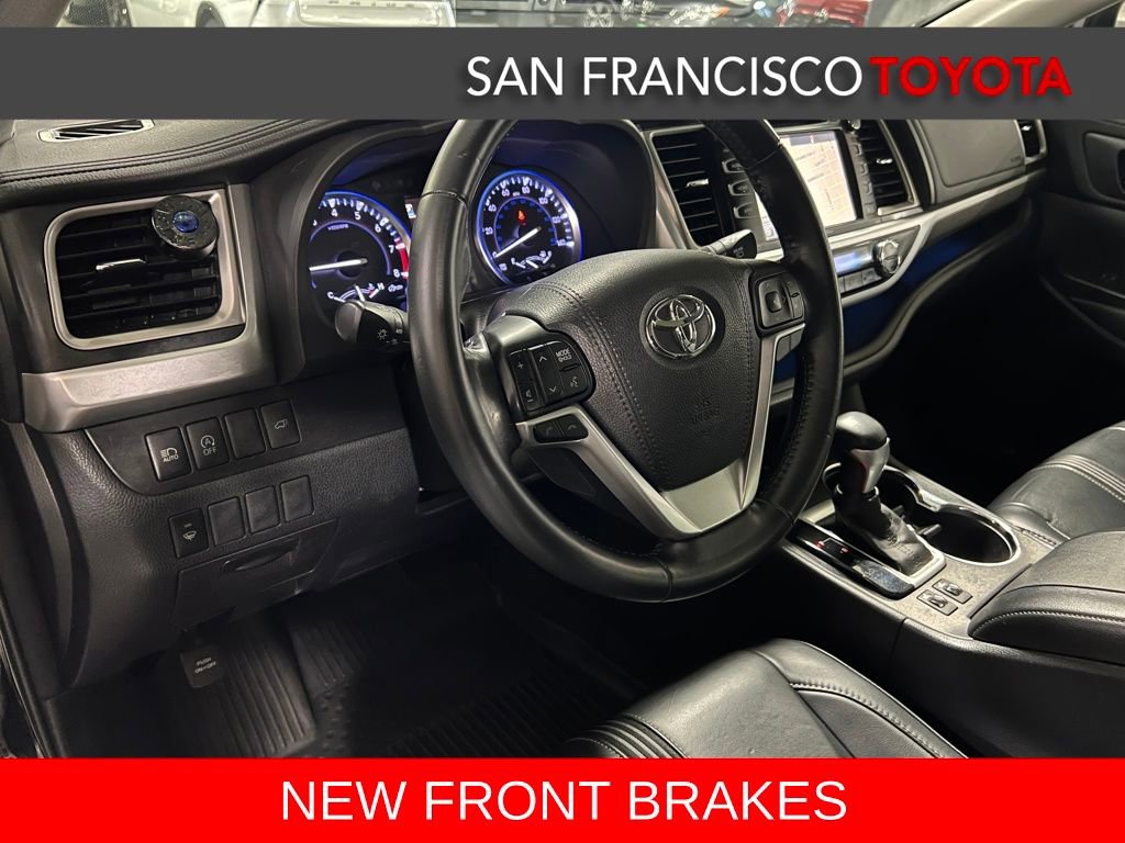 Used 2018 Toyota Highlander SE image 13