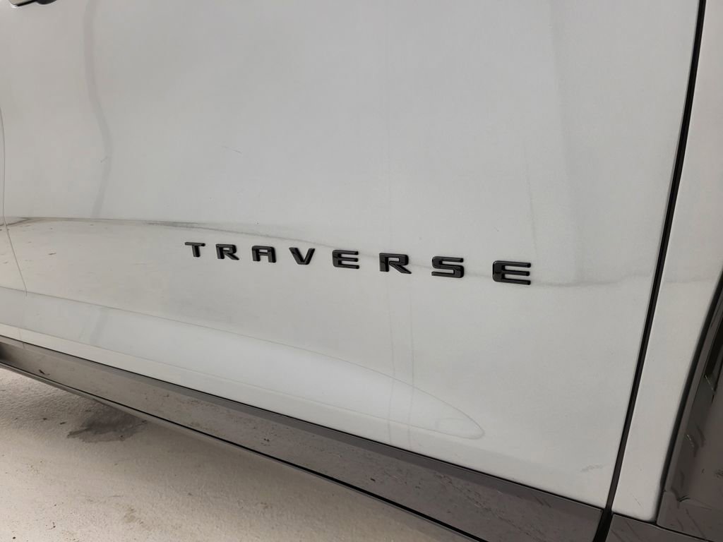 New 2026 Chevrolet Traverse RS w/ LPO, Floor Liner Package image 31