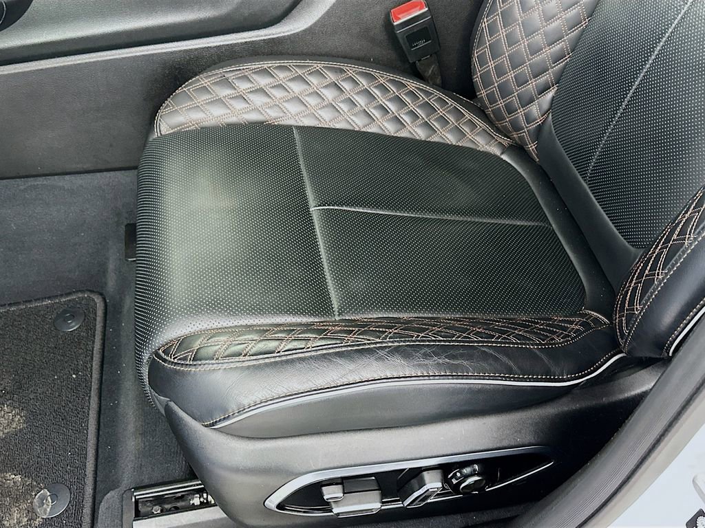 Used 2022 Jeep Grand Cherokee Summit w/ Luxury Tech Group V image 26