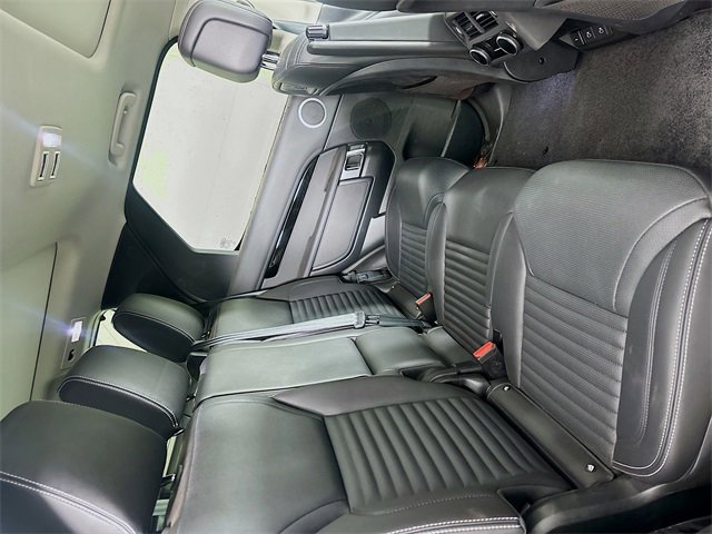 Used 2024 Land Rover Discovery S image 31