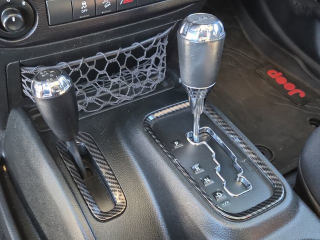 Used 2018 Jeep Wrangler Unlimited Sahara image 24