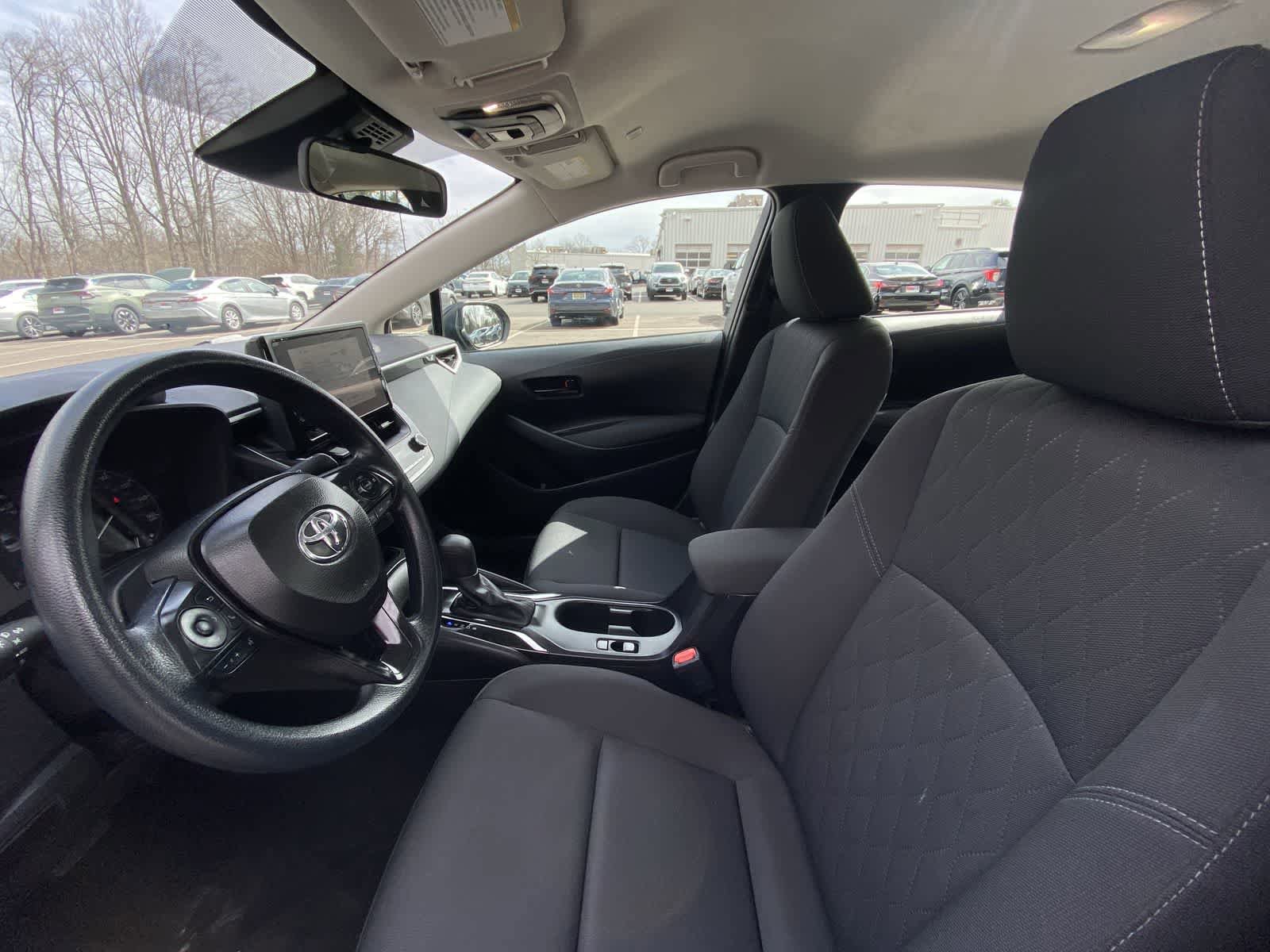 Used 2025 Toyota Corolla LE image 20