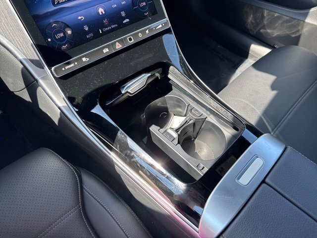 New 2025 Mercedes-Benz C 300 Sedan image 19