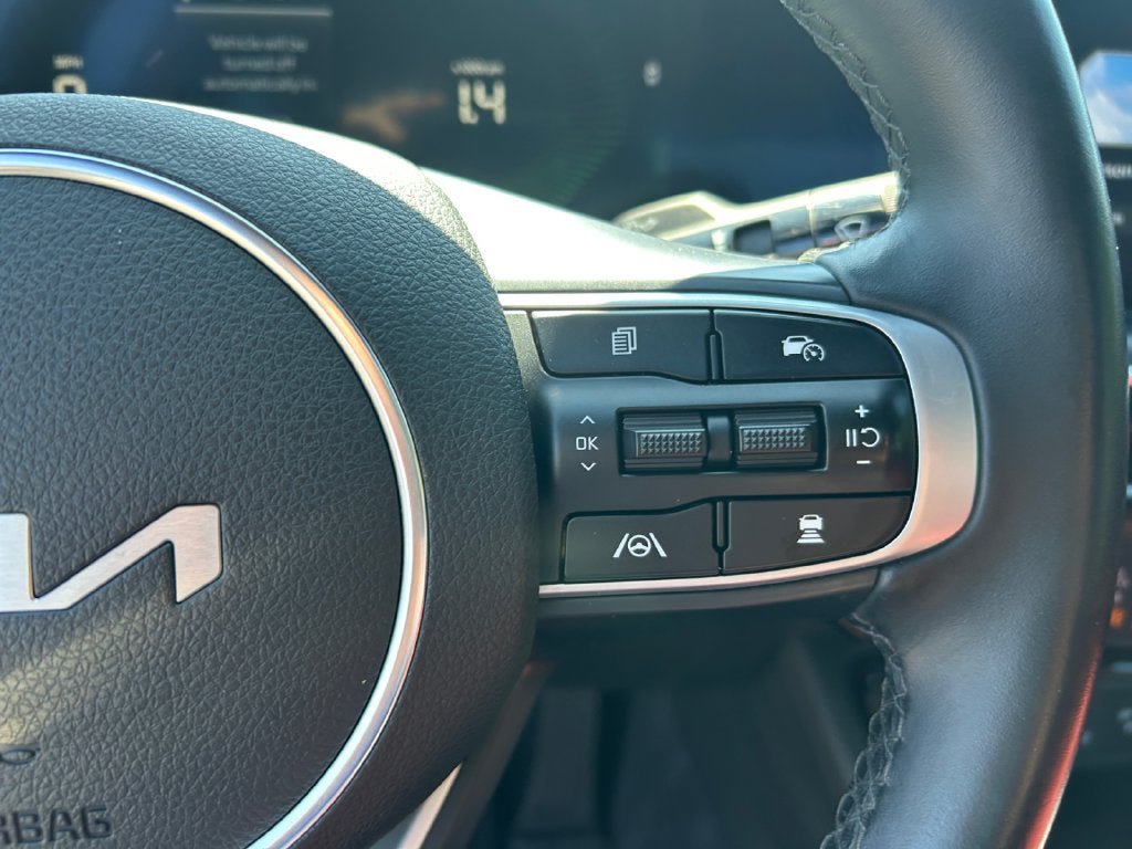 Used 2025 Kia K5 GT-Line w/ GT-Line Premium Package FWD image 25