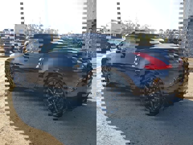 Used 2017 Nissan 370Z Touring image 7