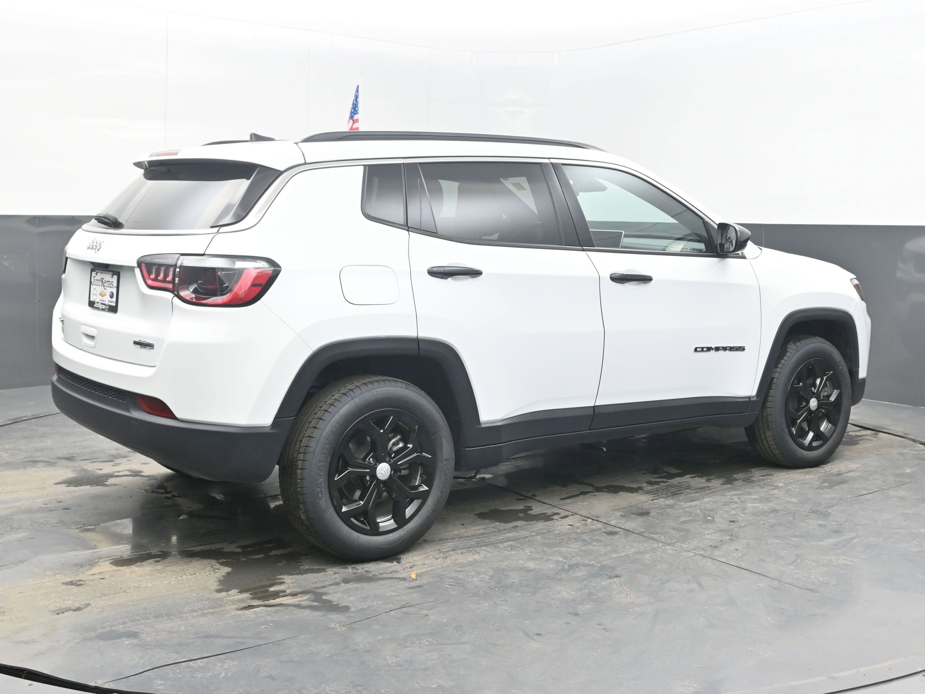Used 2024 Jeep Compass Latitude image 7