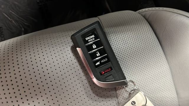 Used 2022 Acura MDX SH-AWD w/ Advance Package image 42