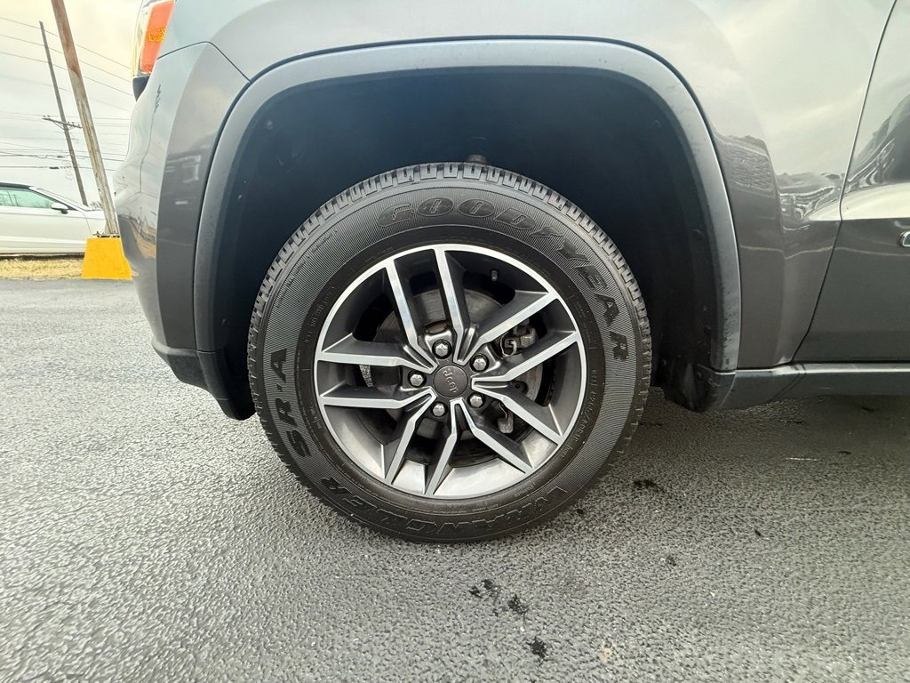 Used 2019 Jeep Grand Cherokee Limited image 11