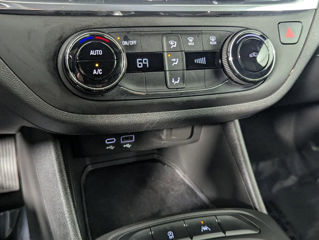 Used 2026 Buick Envista Preferred FWD image 21
