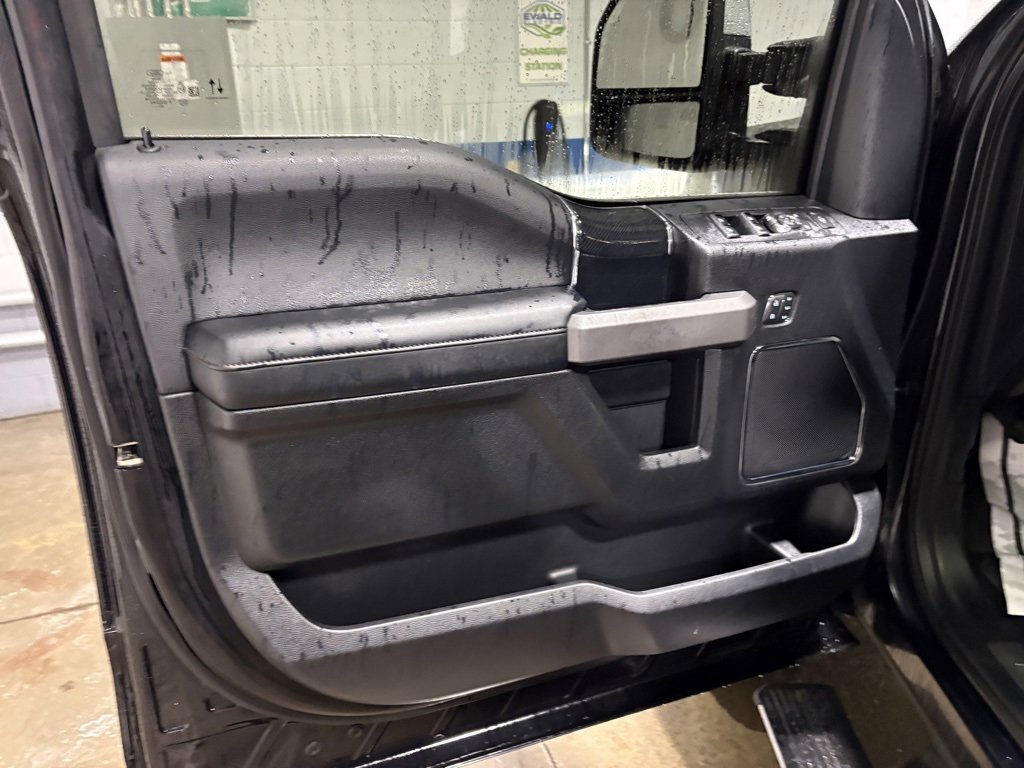 Used 2021 Ford F350 Platinum image 16