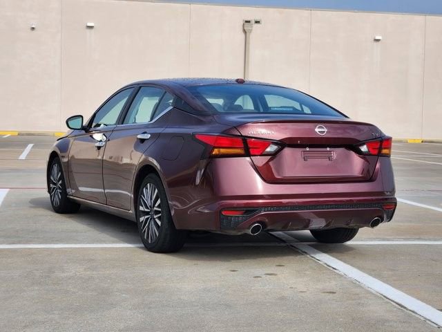 Used 2023 Nissan Altima 2.5 SV w/ SV Premium Package FWD image 7