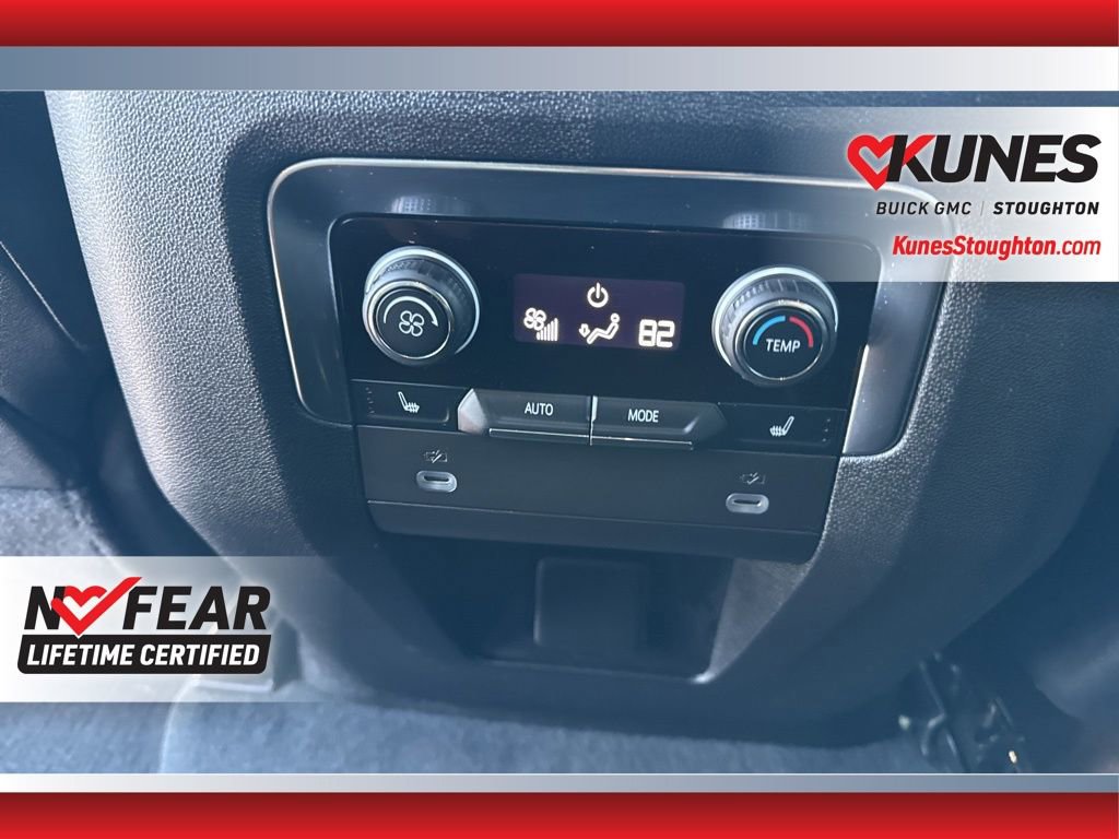 Used 2024 Chevrolet Tahoe Z71 w/ Luxury Package AWD/4WD image 36