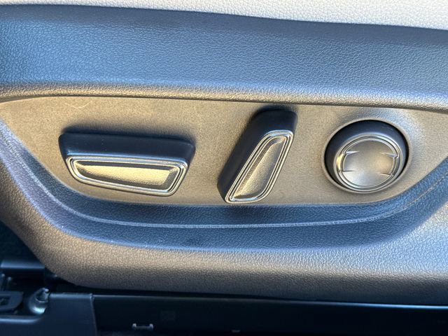 Used 2026 Toyota Camry SE w/ Convenience Package image 21