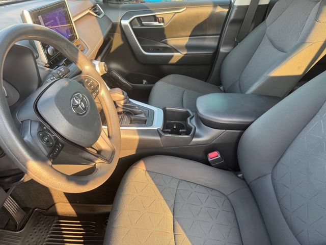 Used 2023 Toyota RAV4 XLE w/ Convenience Package FWD image 9