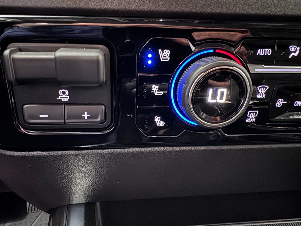 Certified 2023 Chevrolet Silverado 1500 LTZ AWD/4WD image 24